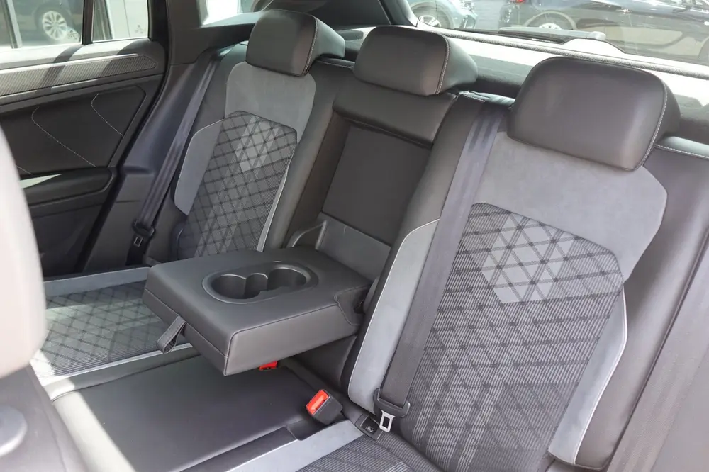 Volkswagen Tiguan 1.5 TSI R-Line PANO KEYLESS VOL' uit 2021, foto 15