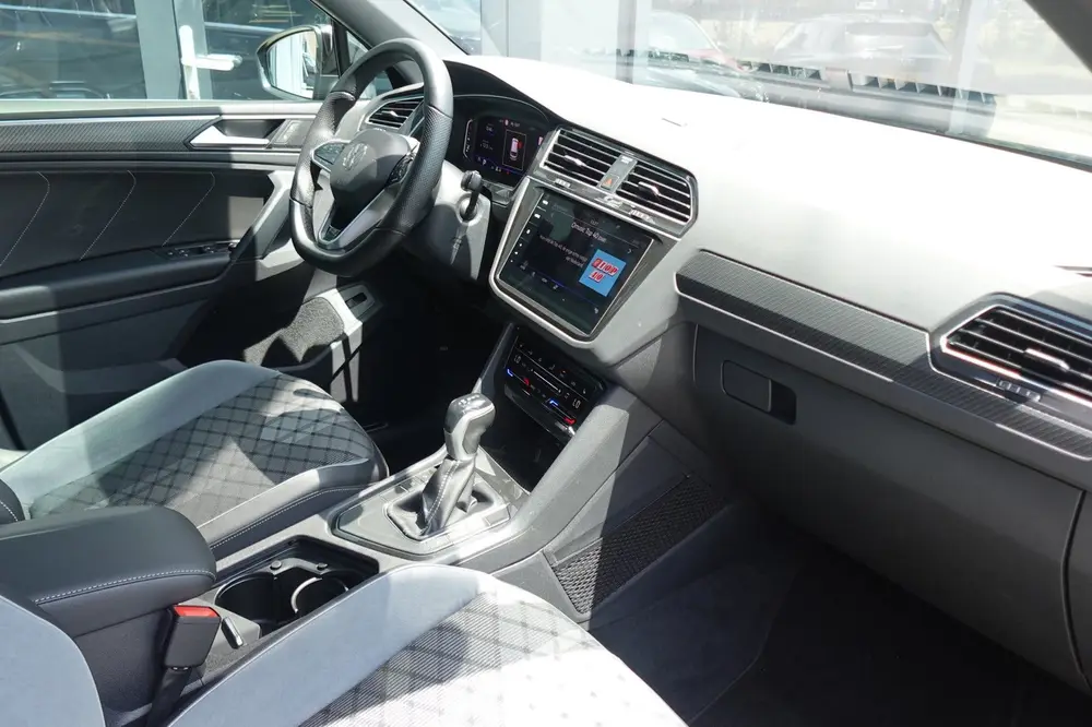 Volkswagen Tiguan 1.5 TSI R-Line PANO KEYLESS VOL' uit 2021, foto 5