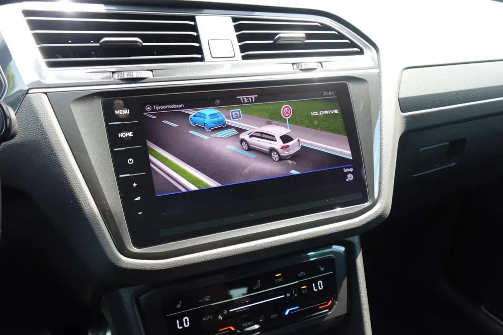 Volkswagen Tiguan 1.5 TSI R-Line PANO KEYLESS VOL' uit 2021, foto 9
