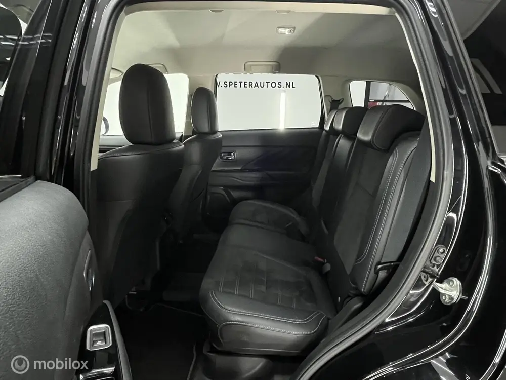 Mitsubishi Outlander 2.4 PHEV Intense S uit 2019, foto 12