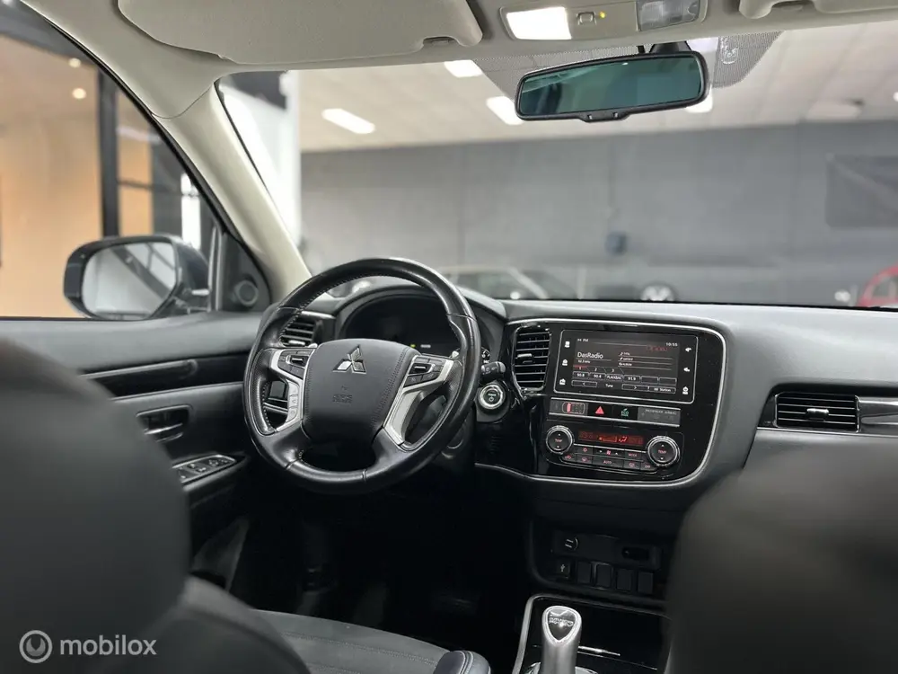 Mitsubishi Outlander 2.4 PHEV Intense S uit 2019, foto 13