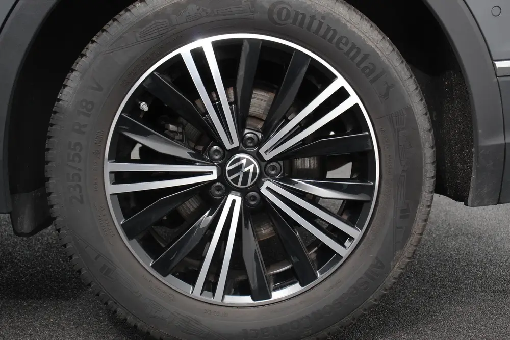 Volkswagen Tiguan 1.5 TSI DSG Active Navigatie Climate Contr uit 2022, foto 3