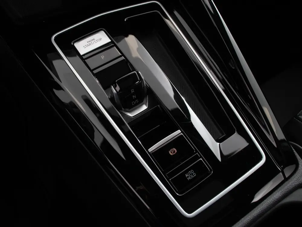 Volkswagen Golf 1.5 eTSI DSG R-Line Panorama dak Navigatie A uit 2024, foto 19