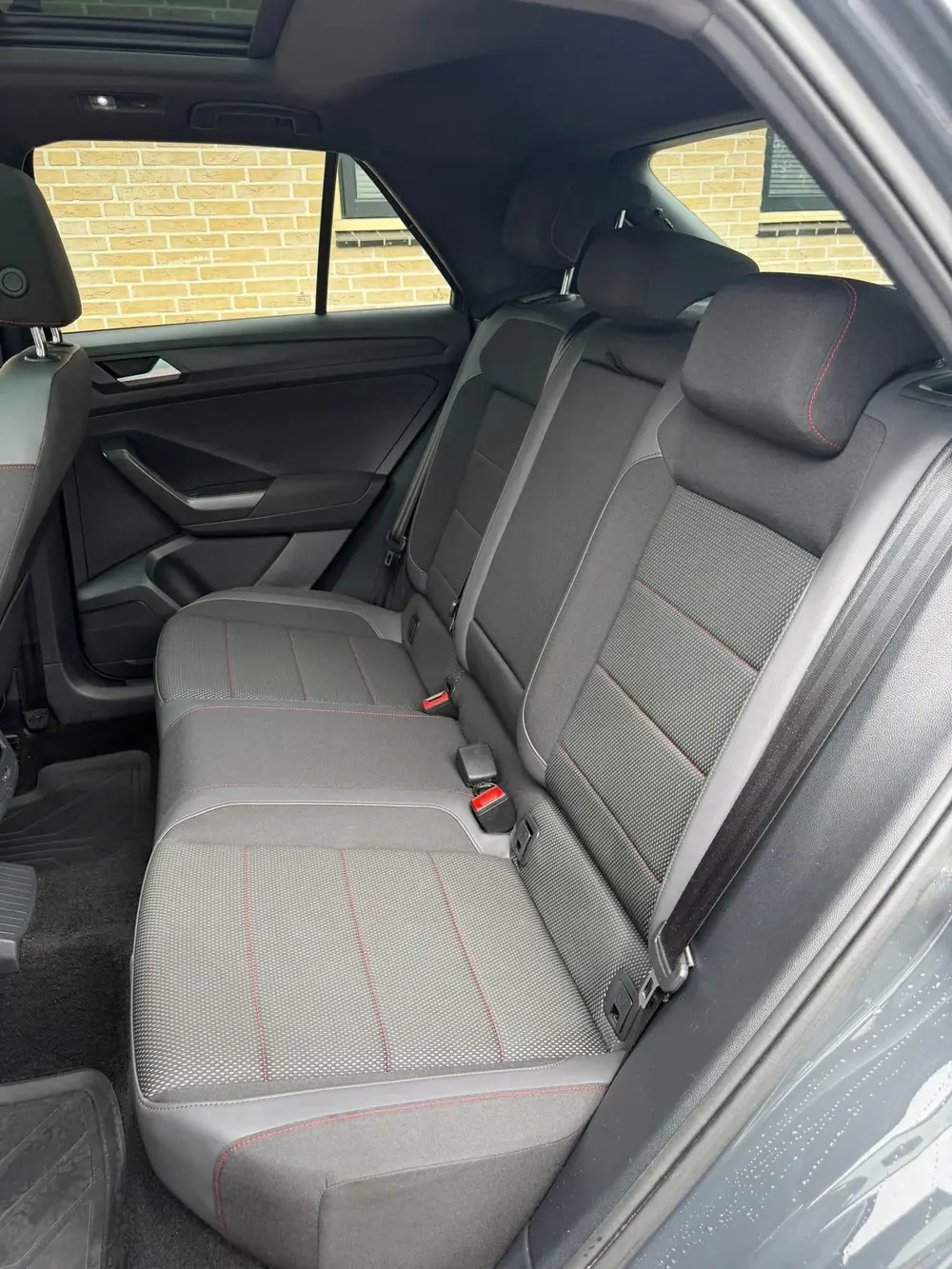 Volkswagen T-Roc 1.5 TSI DSG Sport R|PANO |CARPLAY|BEATS uit 2020, foto 13
