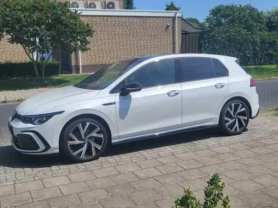 Volkswagen Golf 8 1.5 TSI R-Line 150 PK Full Options! uit 2021