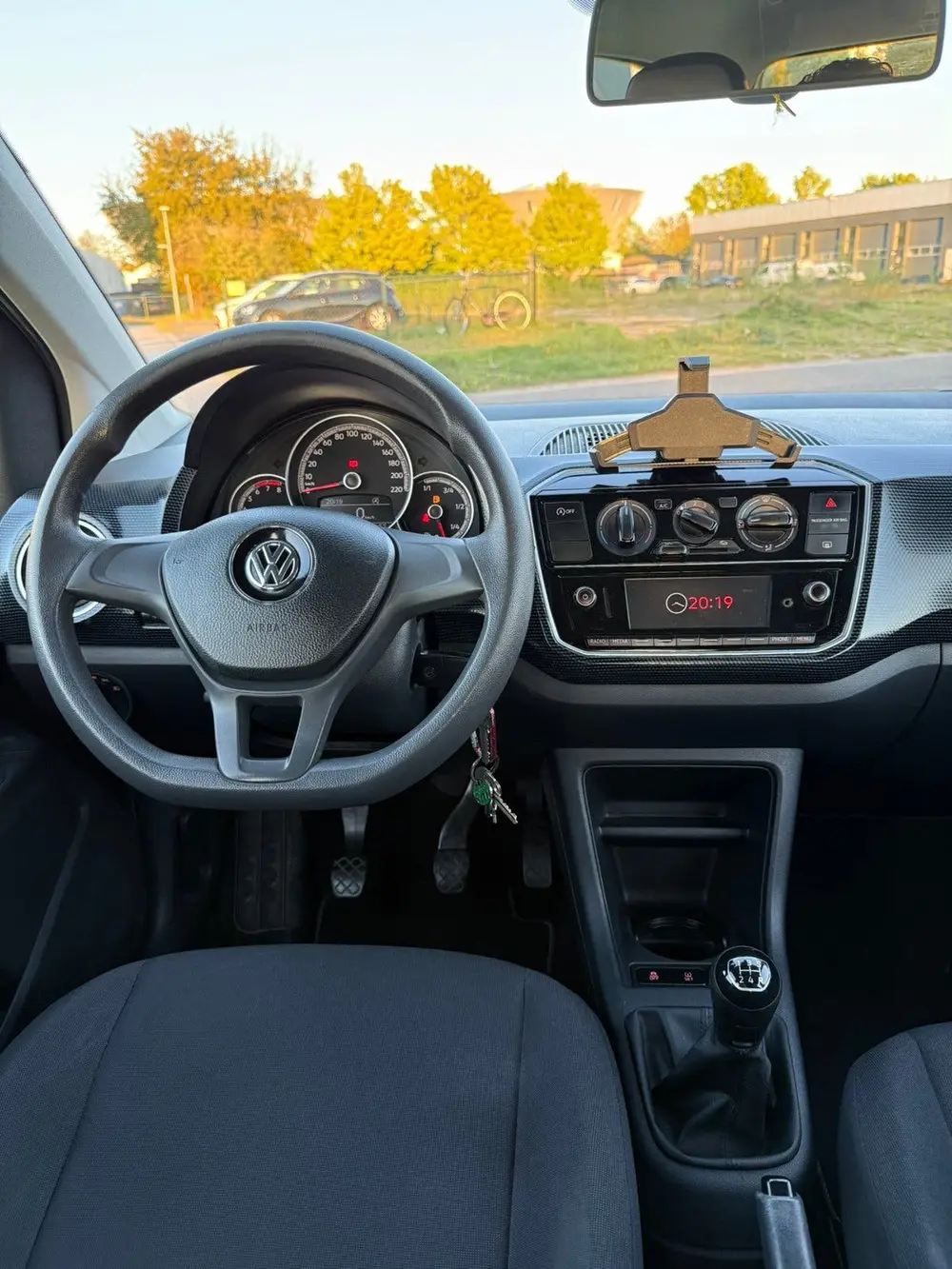 Volkswagen Up! Facelift 1.0 60PK 5D BMT 2019 Zwart uit 2019, foto 12
