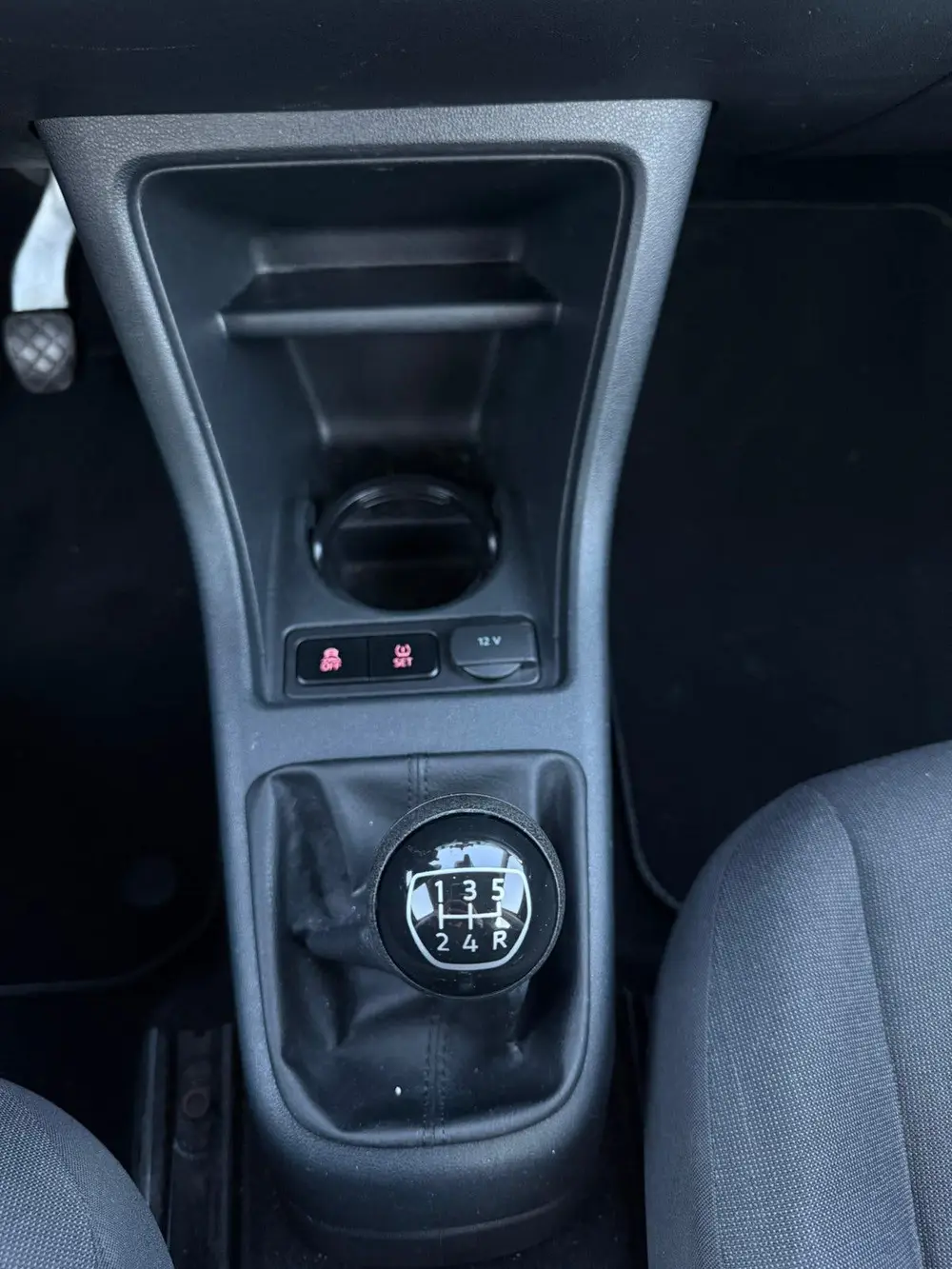 Volkswagen Up! Facelift 1.0 60PK 5D BMT 2019 Zwart uit 2019, foto 15