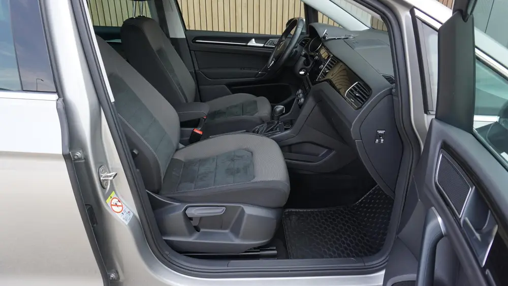 Volkswagen Golf Sportsvan 1.5 TSI 150pk DSG Highline LED Nav uit 2019, foto 10