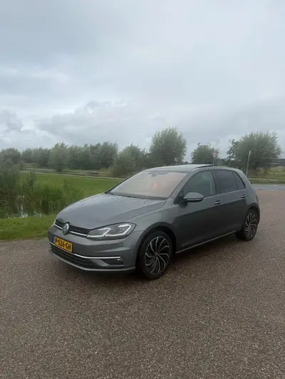 Volkswagen Golf VII Full option Volkswagen Golf 1.5 TSI 150pk 7-DSG 2019 Grijs uit 2019