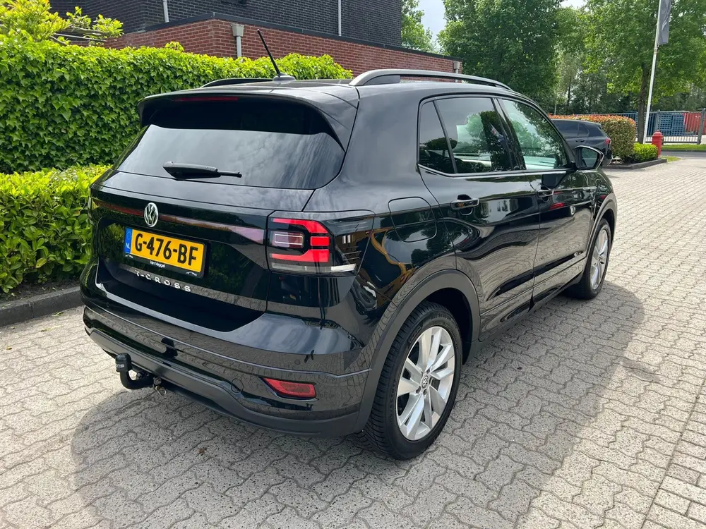Volkswagen T-Cross 1.0 TSI r line virtual cockpit, trekhaak uit 2019, foto 3