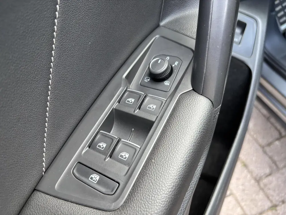 Volkswagen Tiguan Allspace 1.5 TSI R-Line Business+ 7p. 150 uit 2023, foto 14