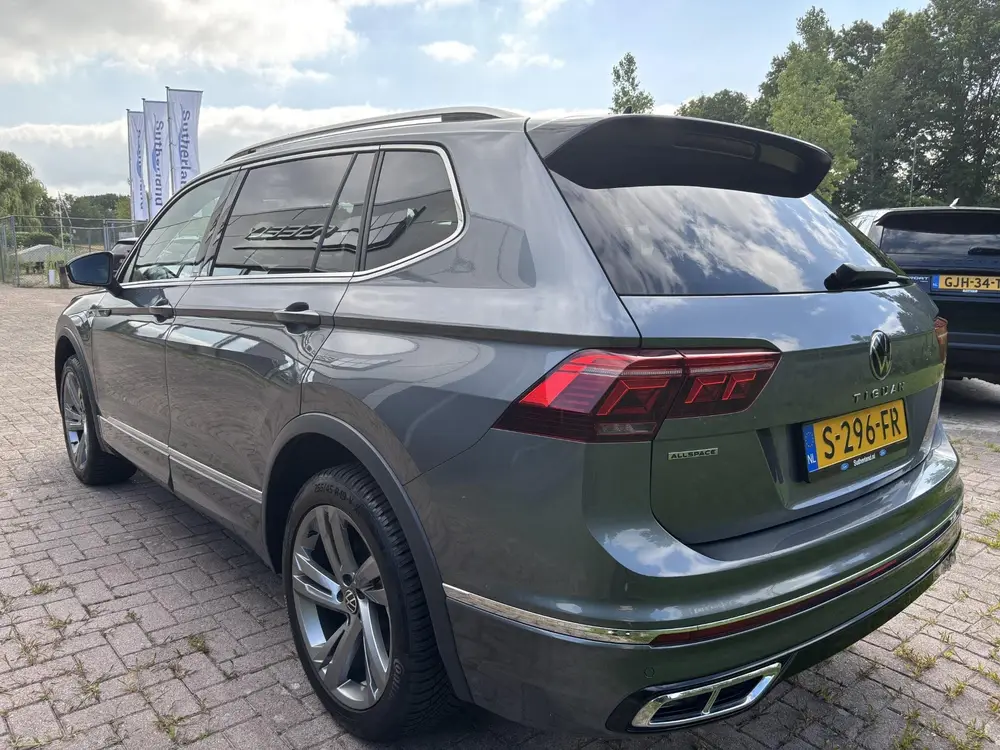 Volkswagen Tiguan Allspace 1.5 TSI R-Line Business+ 7p. 150 uit 2023, foto 3