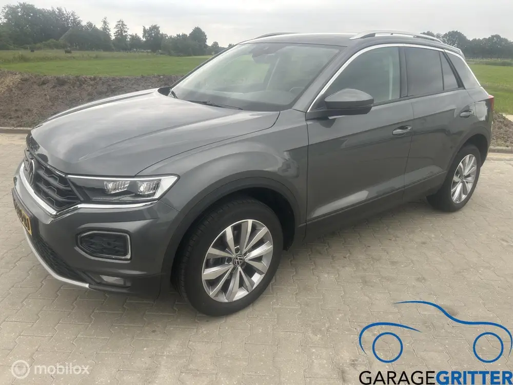 Volkswagen T-Roc 1.5 TSI Style Business uit 2021