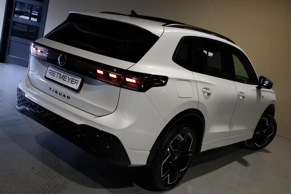 Volkswagen Tiguan 1.5 eHybrid R-Line Edition |Pano |Leder |H uit 2025, foto 2