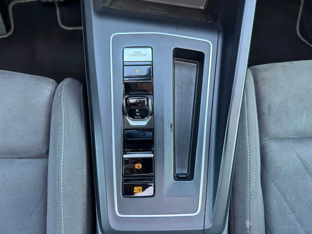 Volkswagen Golf 1.5 Etsi 150pk 7-DSG 2020 Zwart uit 2020, foto 13