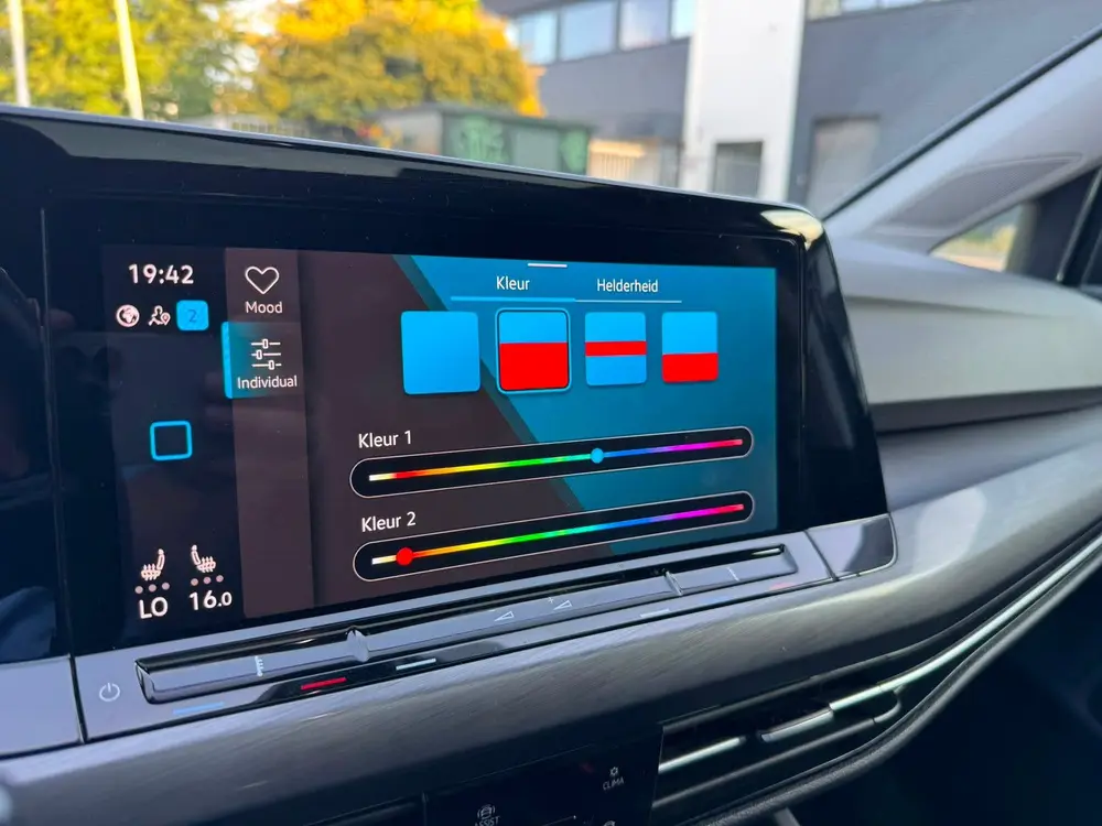 Volkswagen Golf 1.5 Etsi 150pk 7-DSG 2020 Zwart uit 2020, foto 15