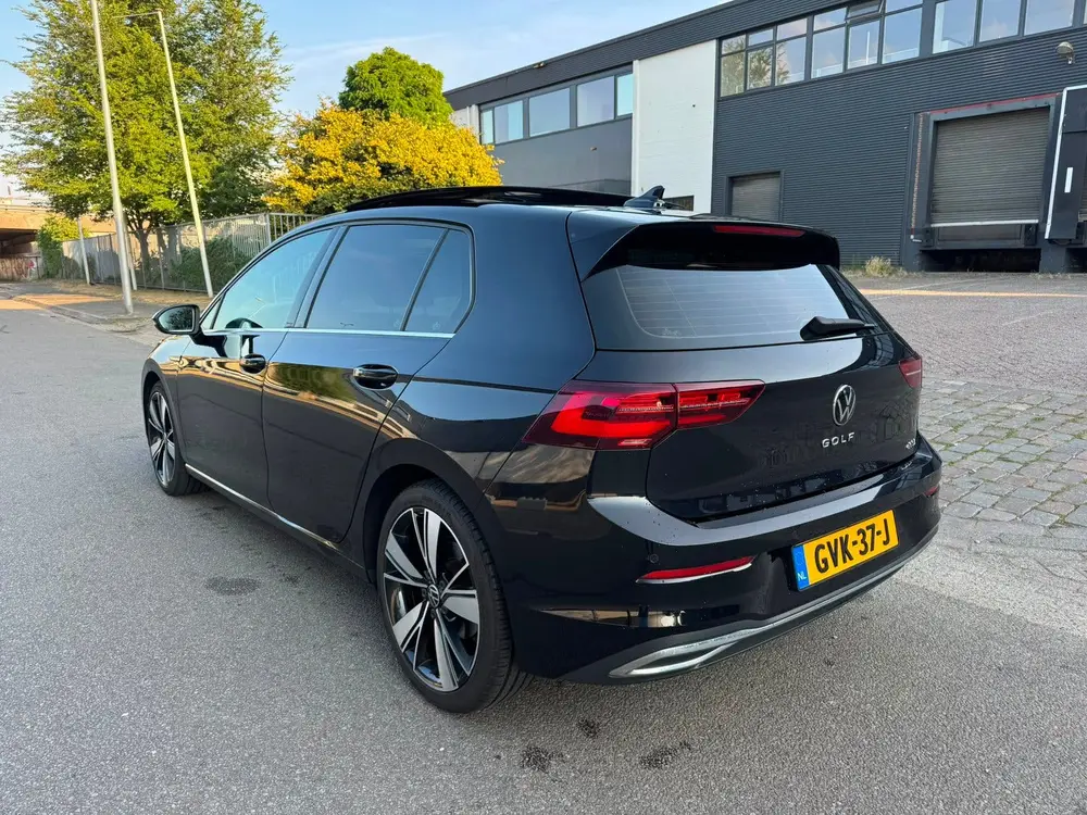 Volkswagen Golf 1.5 Etsi 150pk 7-DSG 2020 Zwart uit 2020, foto 3