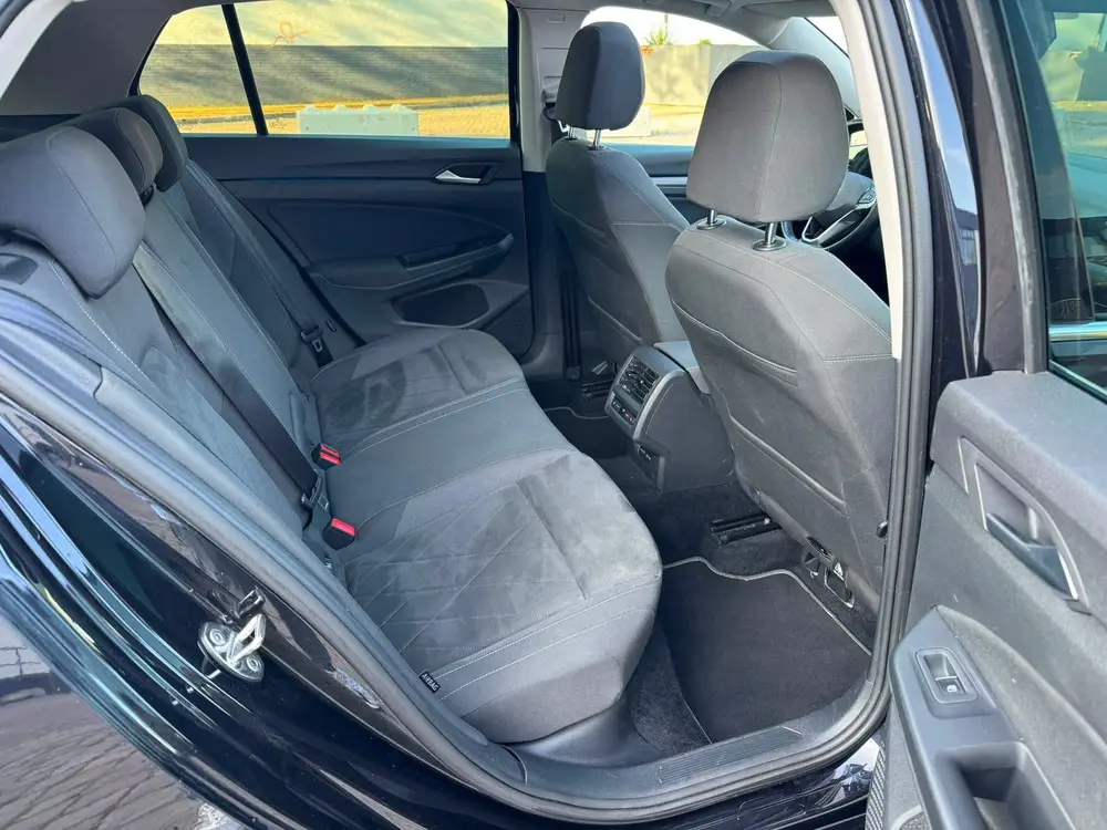 Volkswagen Golf 1.5 Etsi 150pk 7-DSG 2020 Zwart uit 2020, foto 8