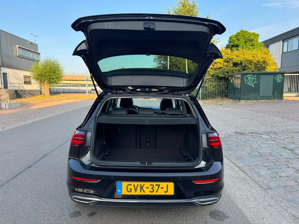 Volkswagen Golf 1.5 Etsi 150pk 7-DSG 2020 Zwart uit 2020, foto 9