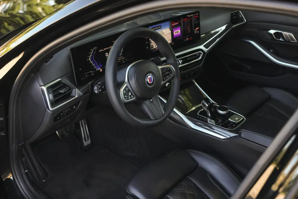 BMW B3 Touring Automaat / Trekhaak / Adaptief M onderstel uit 2023, foto 10