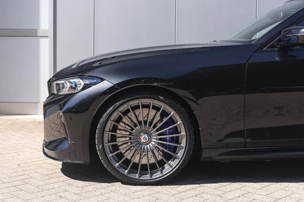 BMW B3 Touring Automaat / Trekhaak / Adaptief M onderstel uit 2023, foto 5