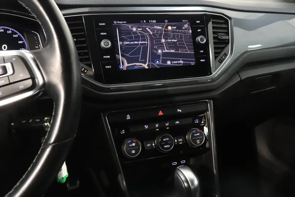 Volkswagen T-Roc 1.5 TSI 3x R-line | Pano | Camera | Navigat uit 2021, foto 10