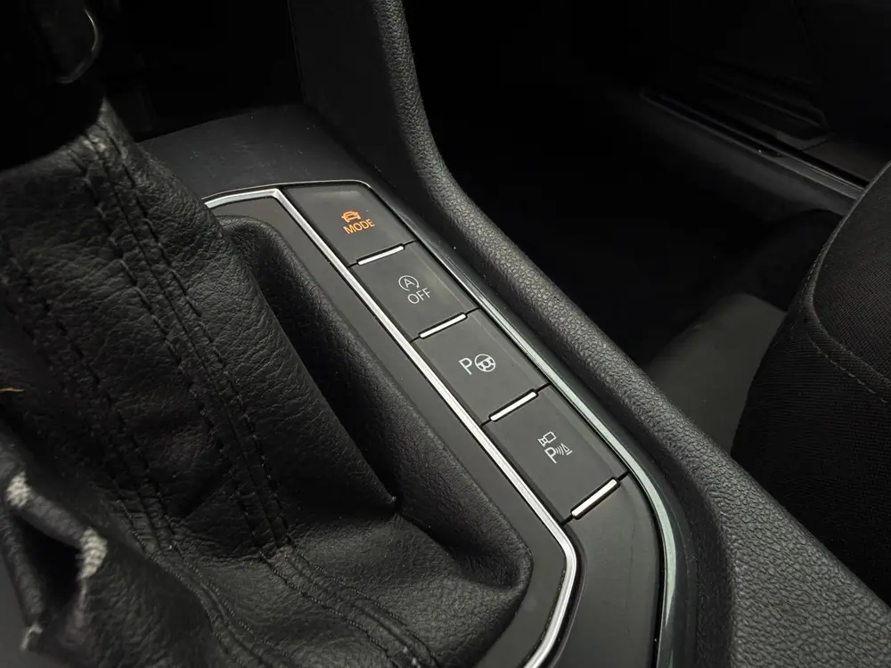 Volkswagen Tiguan Allspace 2.0 TDI R-Line 7p. PANO 360 Xenon uit 2020, foto 16