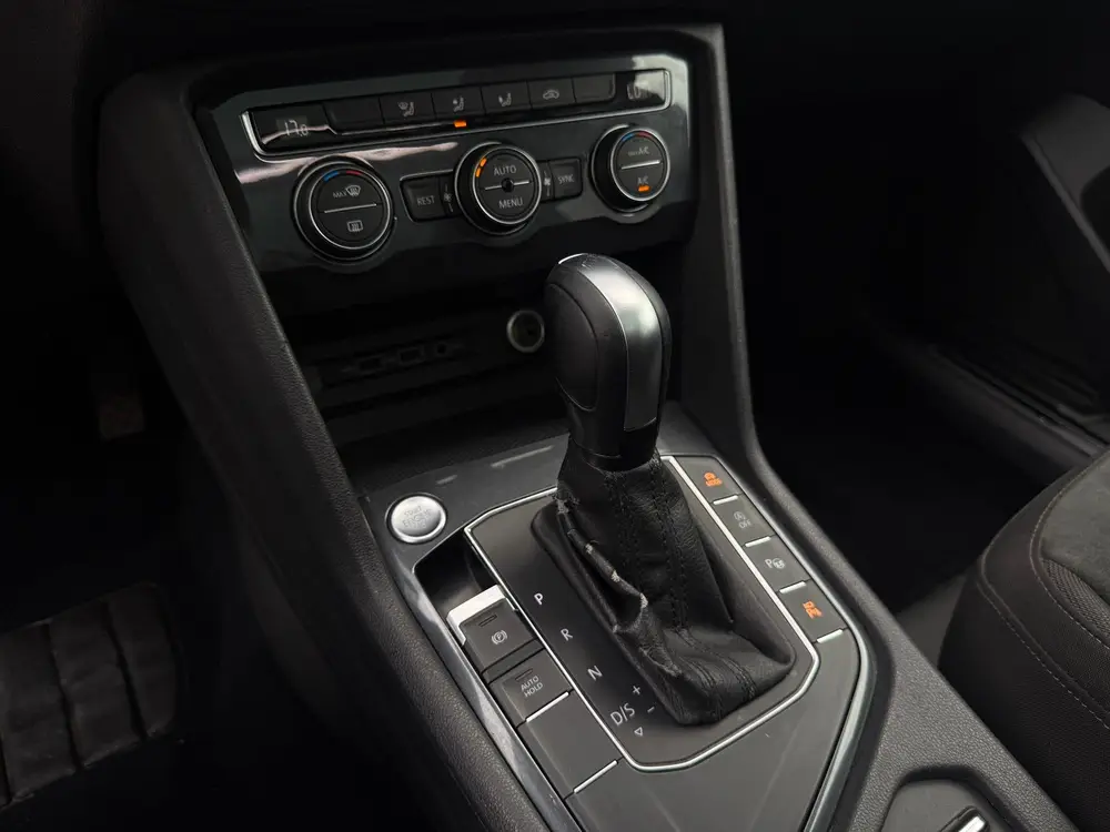 Volkswagen Tiguan Allspace 2.0 TDI R-Line 7p. PANO 360 Xenon uit 2020, foto 17