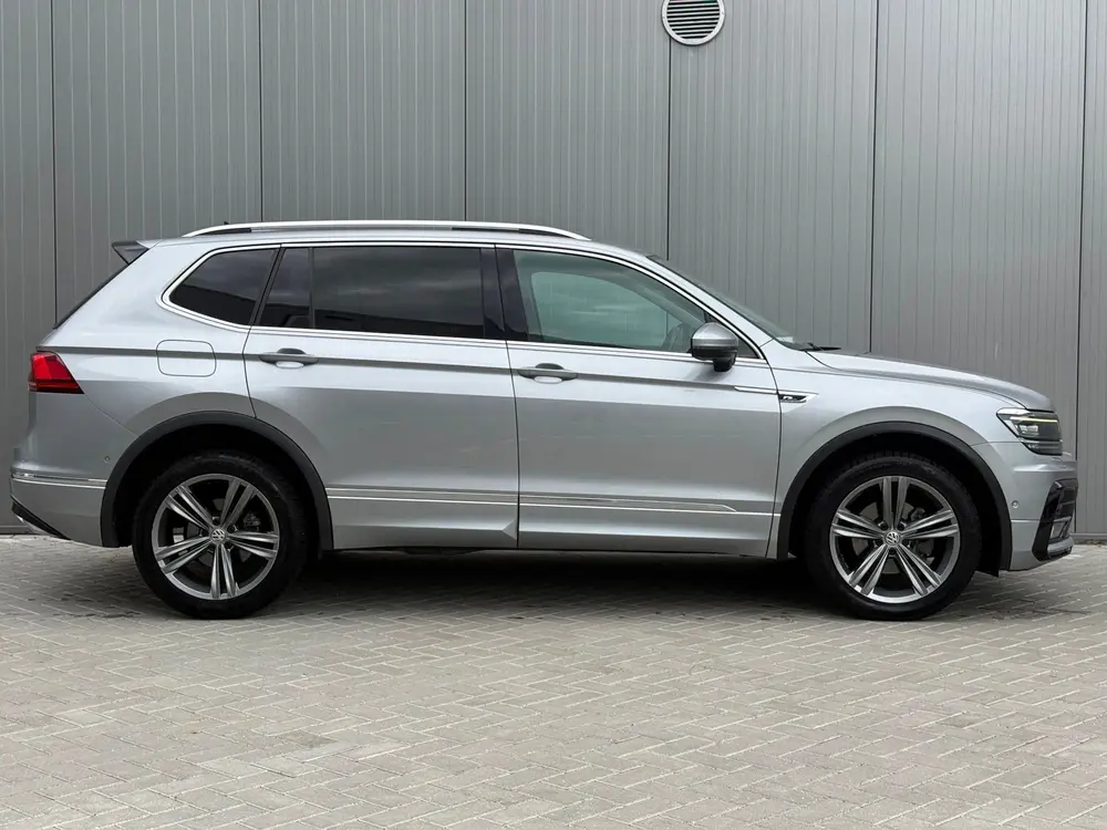 Volkswagen Tiguan Allspace 2.0 TDI R-Line 7p. PANO 360 Xenon uit 2020, foto 2