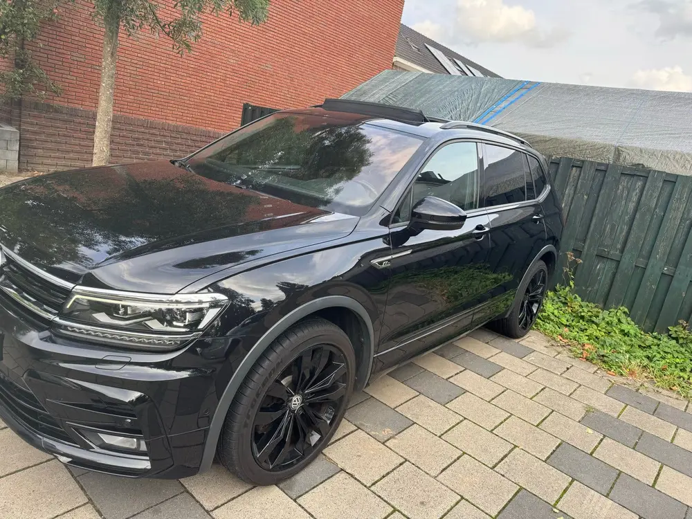 Volkswagen Tiguan Allspace Tiguan 2.0 TSI 190pk 4MOTION 7-DSG 2019 Zwart uit 2019, foto 4