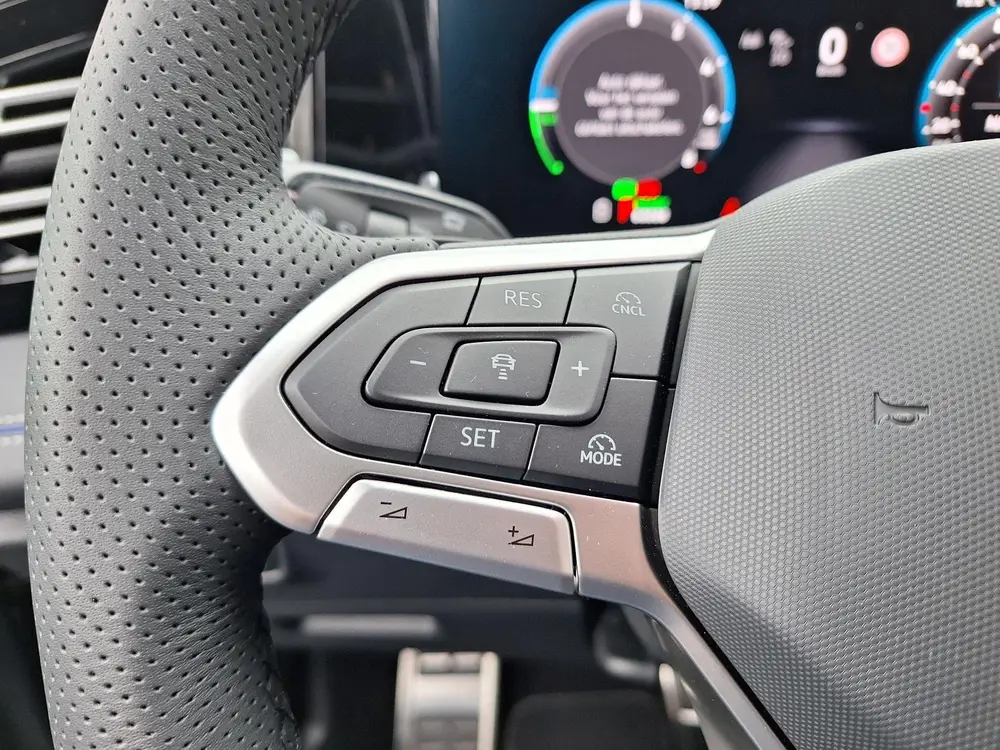 Volkswagen Tiguan Hybrid 272pk DSG R-Line (Pano,Trekhaak,Cam uit 2025, foto 17