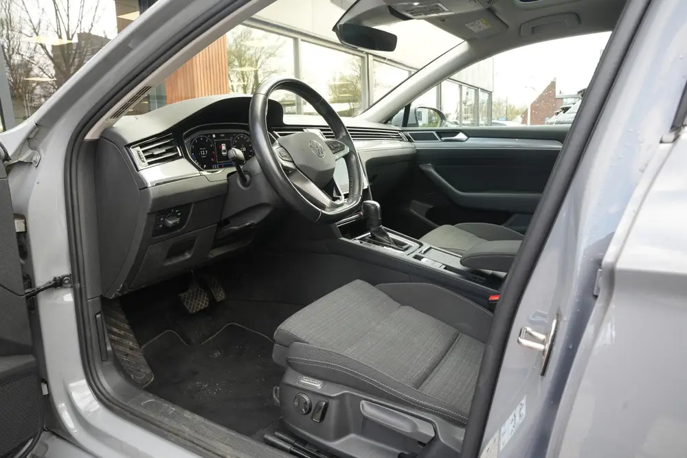 Volkswagen Passat 1.5 TSI Business Automaat Pano Dak trekhaa uit 2022, foto 4