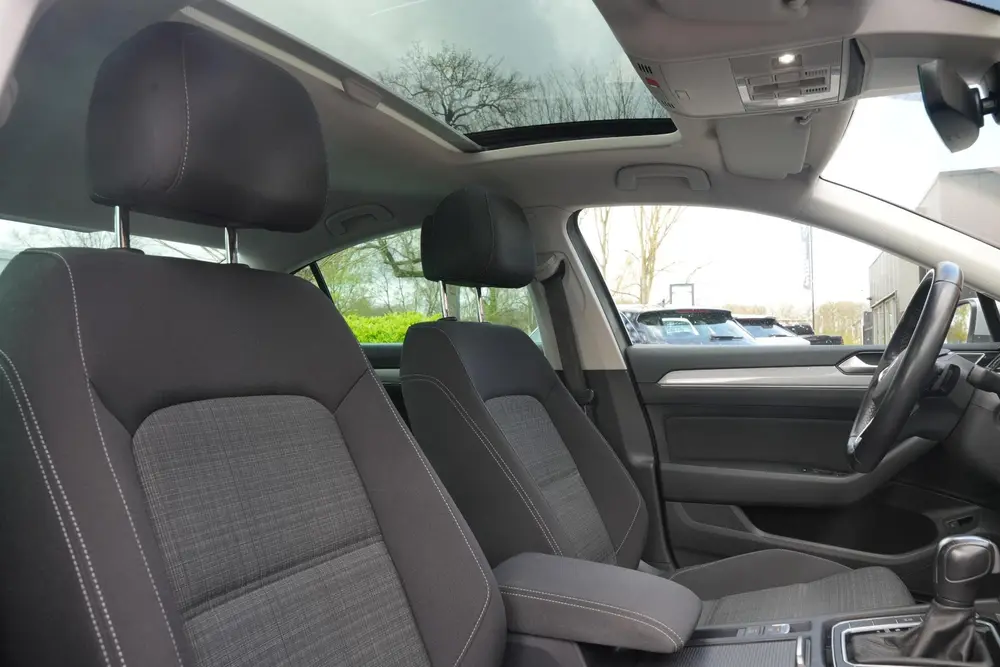 Volkswagen Passat 1.5 TSI Business Automaat Pano Dak trekhaa uit 2022, foto 6