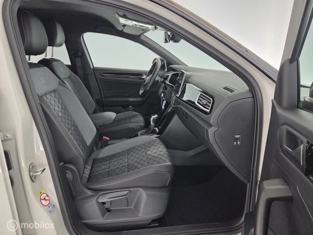 Volkswagen T-Roc 1.5 TSI R-Line Business+ trekhaak|IQ.led|ca uit 2023, foto 5