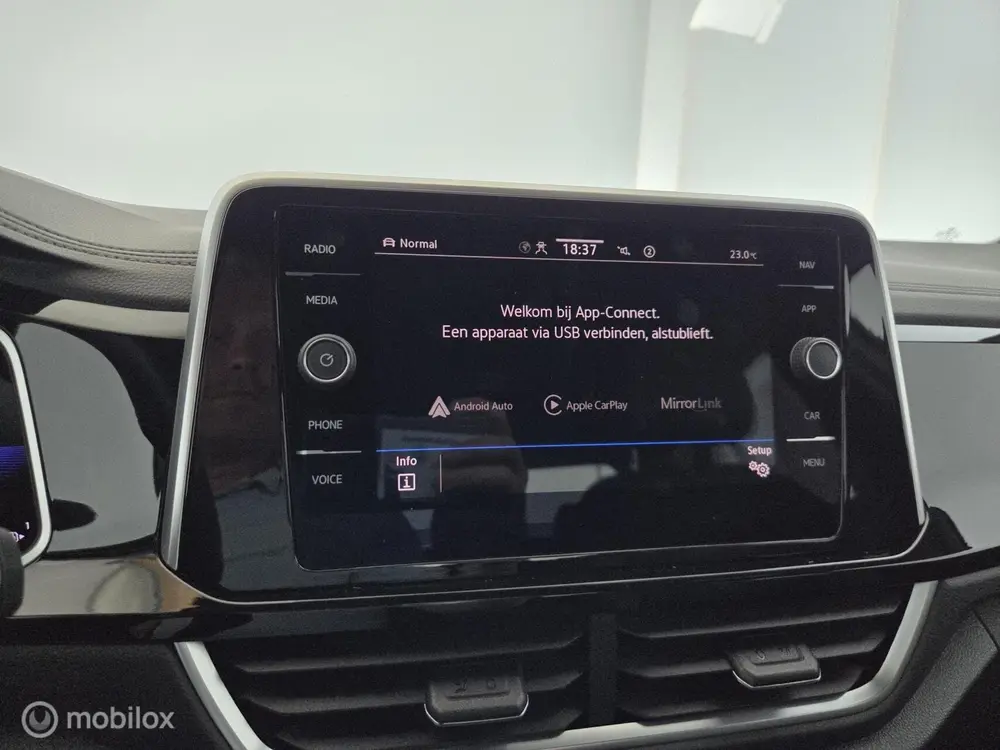 Volkswagen T-Roc 1.5 TSI R-Line Business+ trekhaak|IQ.led|ca uit 2023, foto 9
