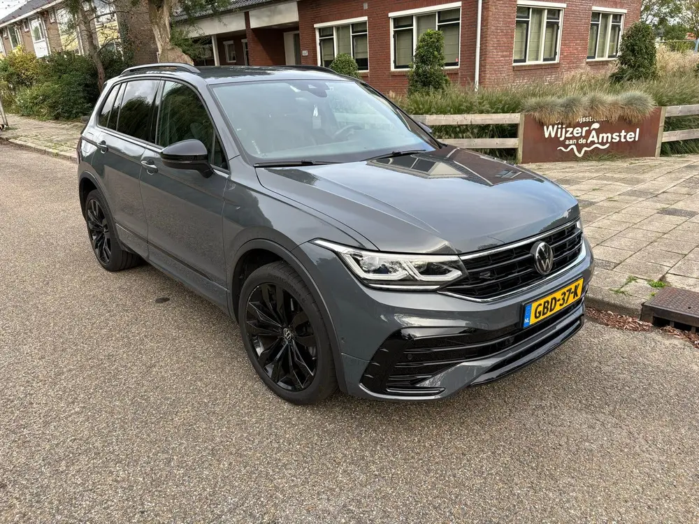 Volkswagen Tiguan 1.4 TSI Ehybrid 246pk R-line bussiness+ uit 2022
