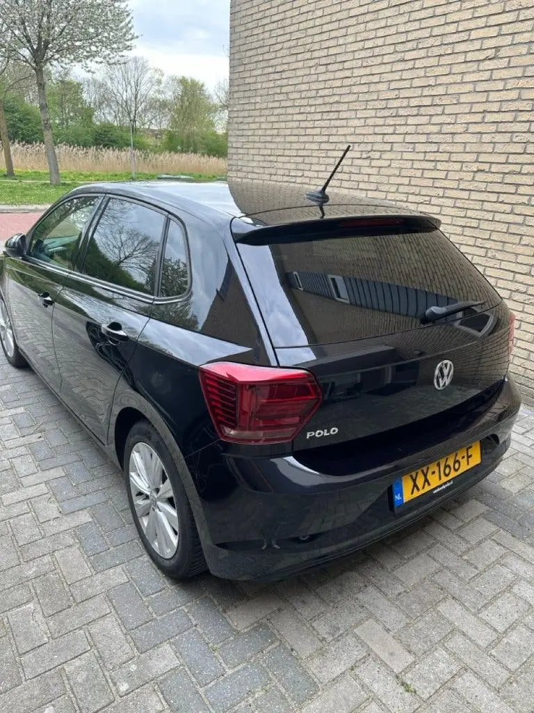 Volkswagen Polo 1.0 TSI 95pk 2019 Zwart uit 2019, foto 3