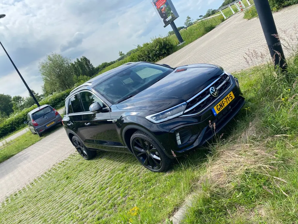 Volkswagen T-Roc 1.5 TSI 150pk 7-DSG 2024 Zwart uit 2024