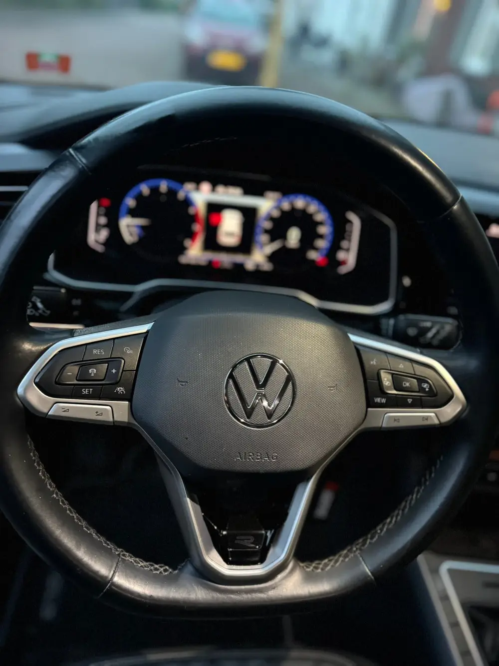 Volkswagen Polo 1.0 TSI 95pk 2022 Zwart uit 2022, foto 4