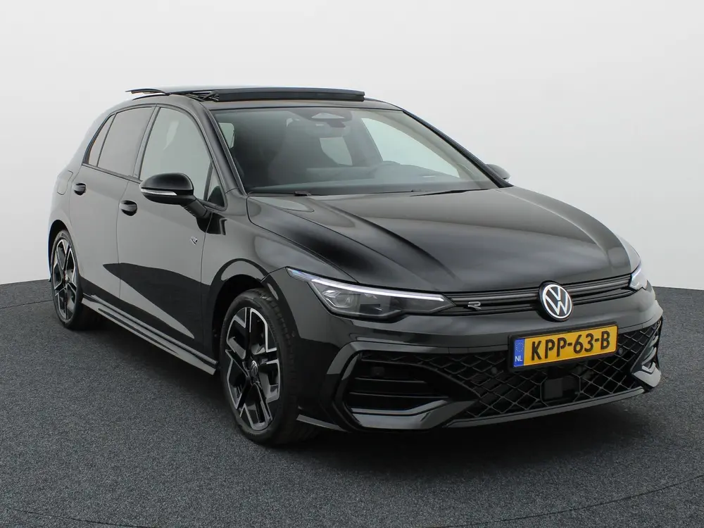 Volkswagen Golf 1.5 eTSI R-Line Edition | Pano | Keyless | T uit 2025, foto 19