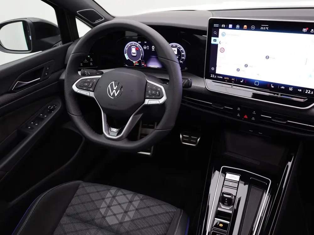 Volkswagen Golf 1.5 eTSI R-Line Edition | Pano | Keyless | T uit 2025, foto 2