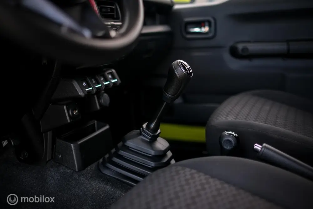 Suzuki Jimny 1.5 Comfort 4x4 | NL auto | NAP | 4 persoons | uit 2019, foto 4