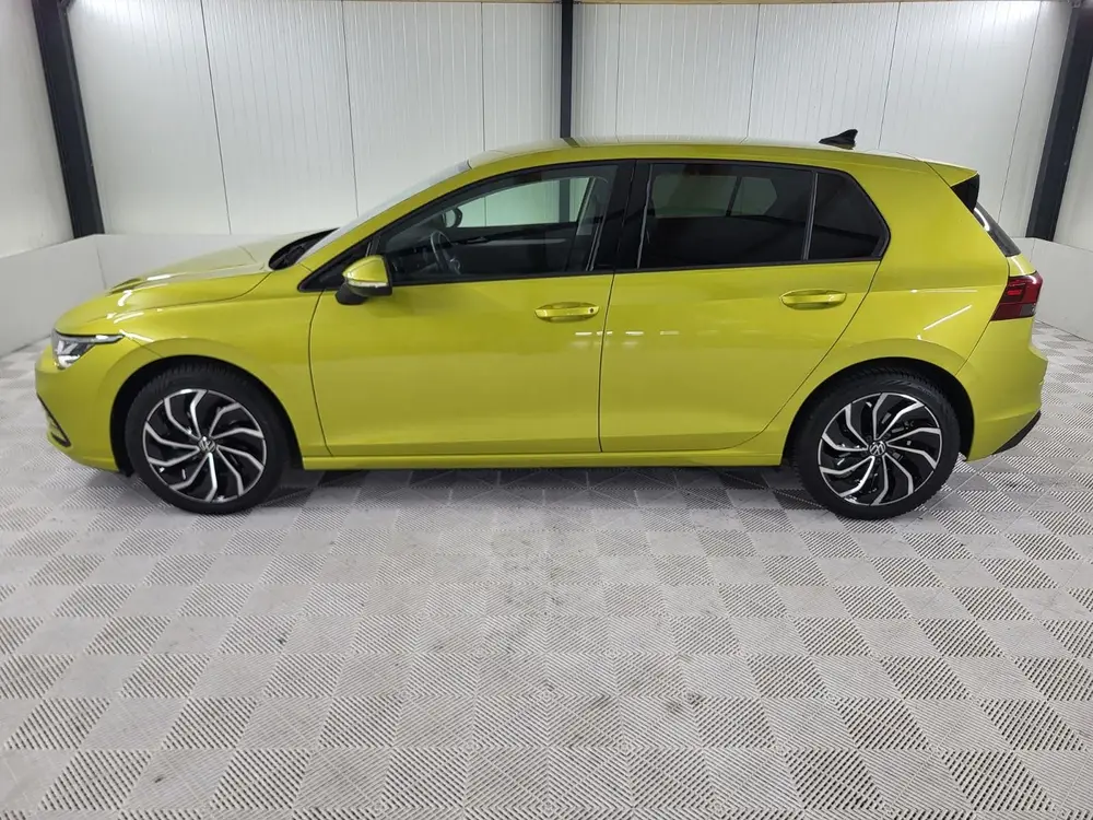 Volkswagen Golf 1.5 eTSI Life Business Automaat uit 2023, foto 3