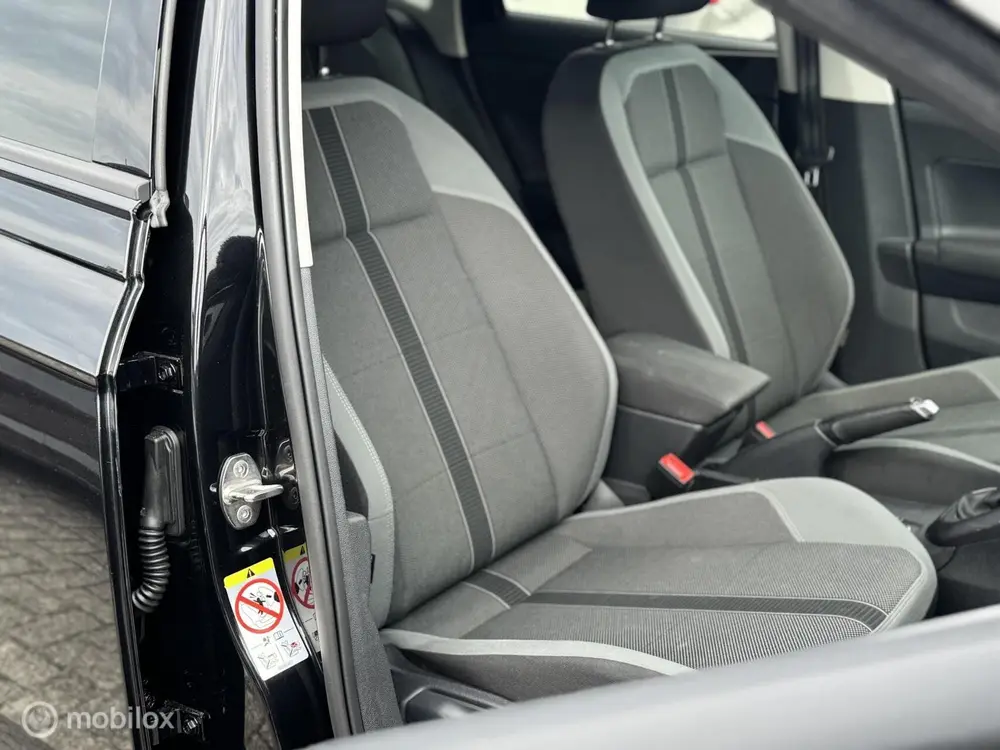 Volkswagen Polo 1.0 TSI R-Line Virtual cockpit uit 2020, foto 16