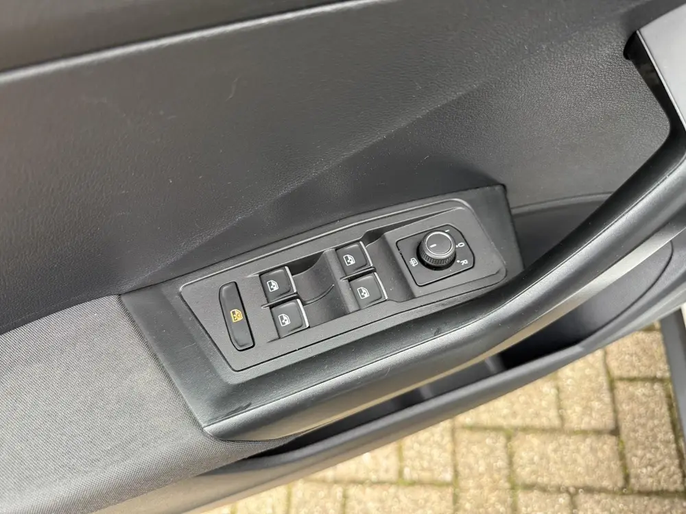 VOLKSWAGEN T-Roc 1.5 TSI 150pk 7-DSG T-Roc Style, STOELVERWA uit 2019, foto 18