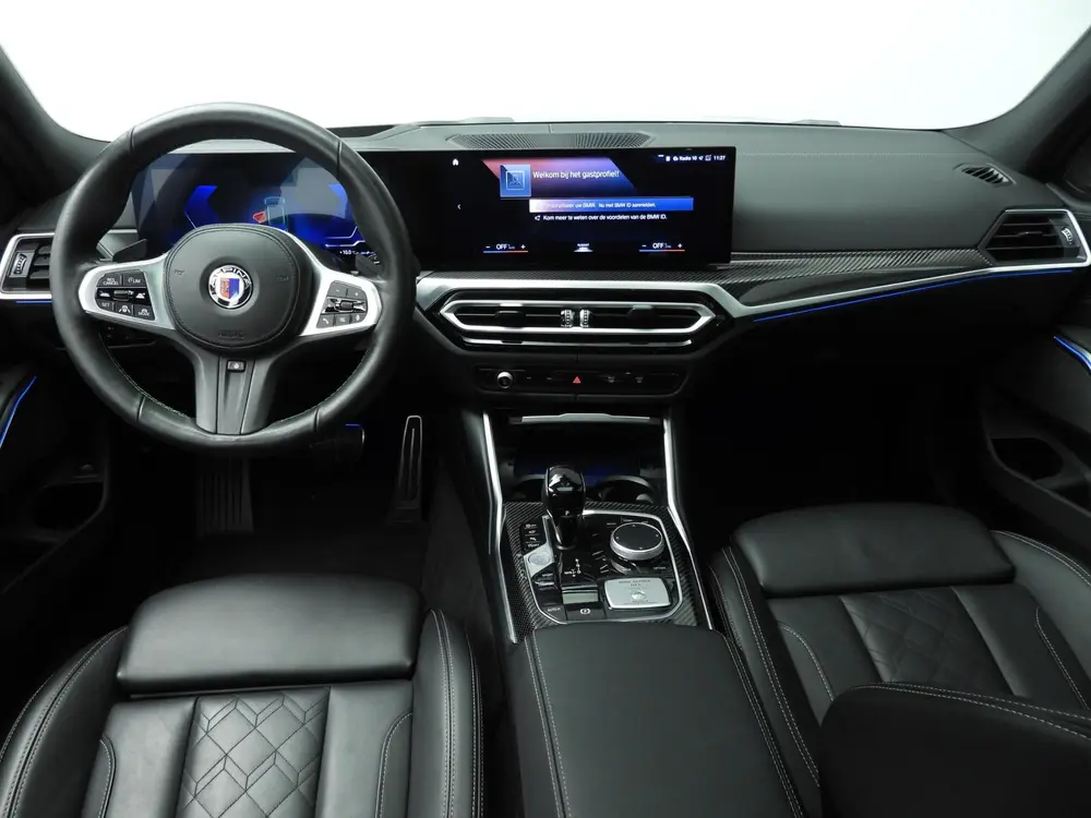 BMW D3S Touring XDrive | LED | Leder | HUD | P uit 2023, foto 10
