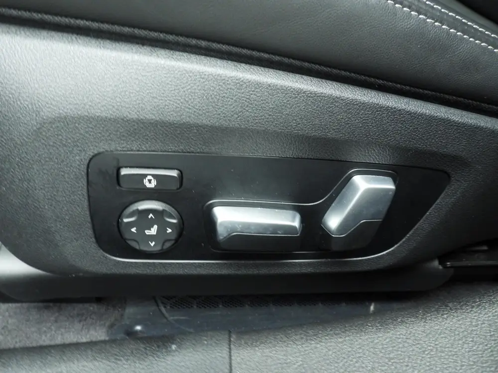 BMW D3S Touring XDrive | LED | Leder | HUD | P uit 2023, foto 19