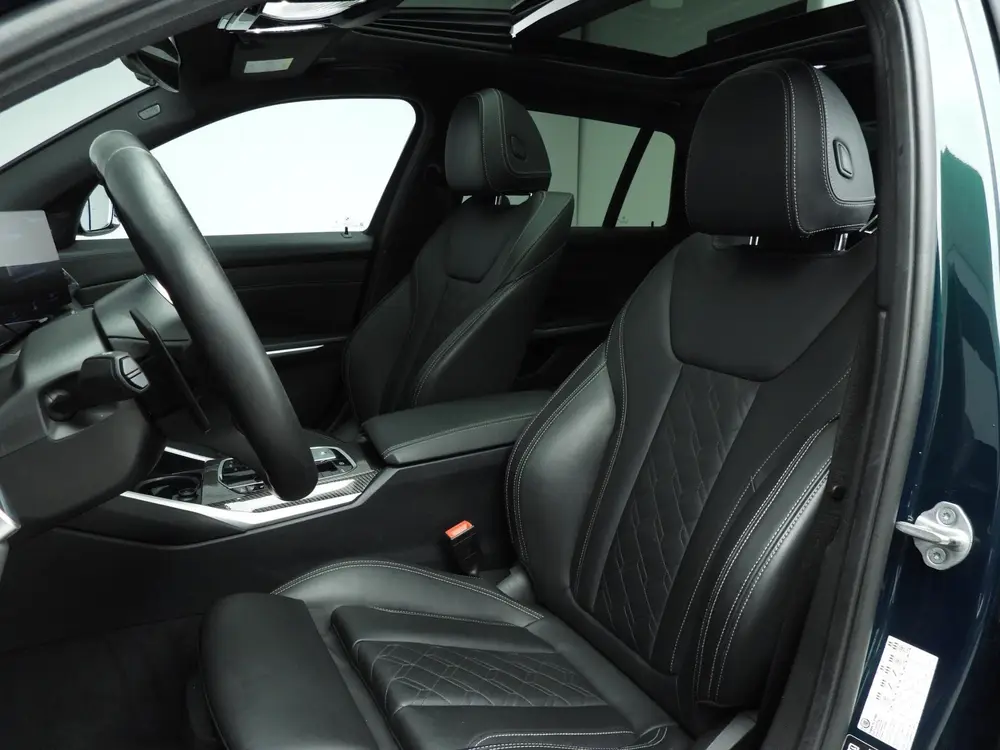 BMW D3S Touring XDrive | LED | Leder | HUD | P uit 2023, foto 7