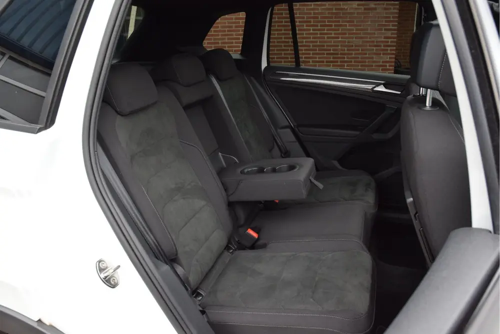 Volkswagen Tiguan 1.5 TSI ACT Highline Business R Line Panor uit 2020, foto 18