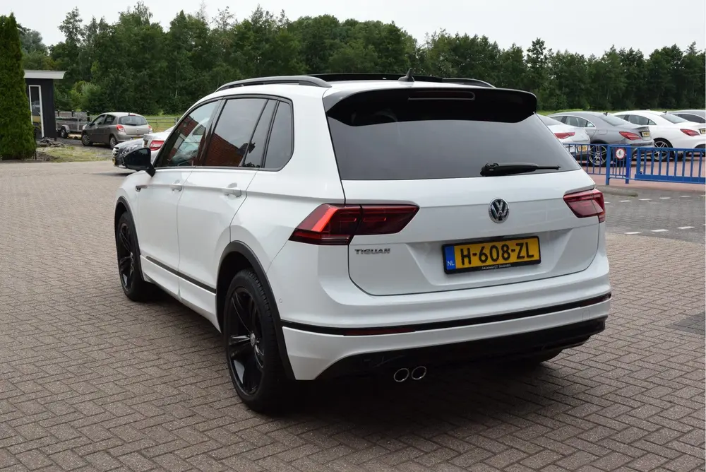 Volkswagen Tiguan 1.5 TSI ACT Highline Business R Line Panor uit 2020, foto 3